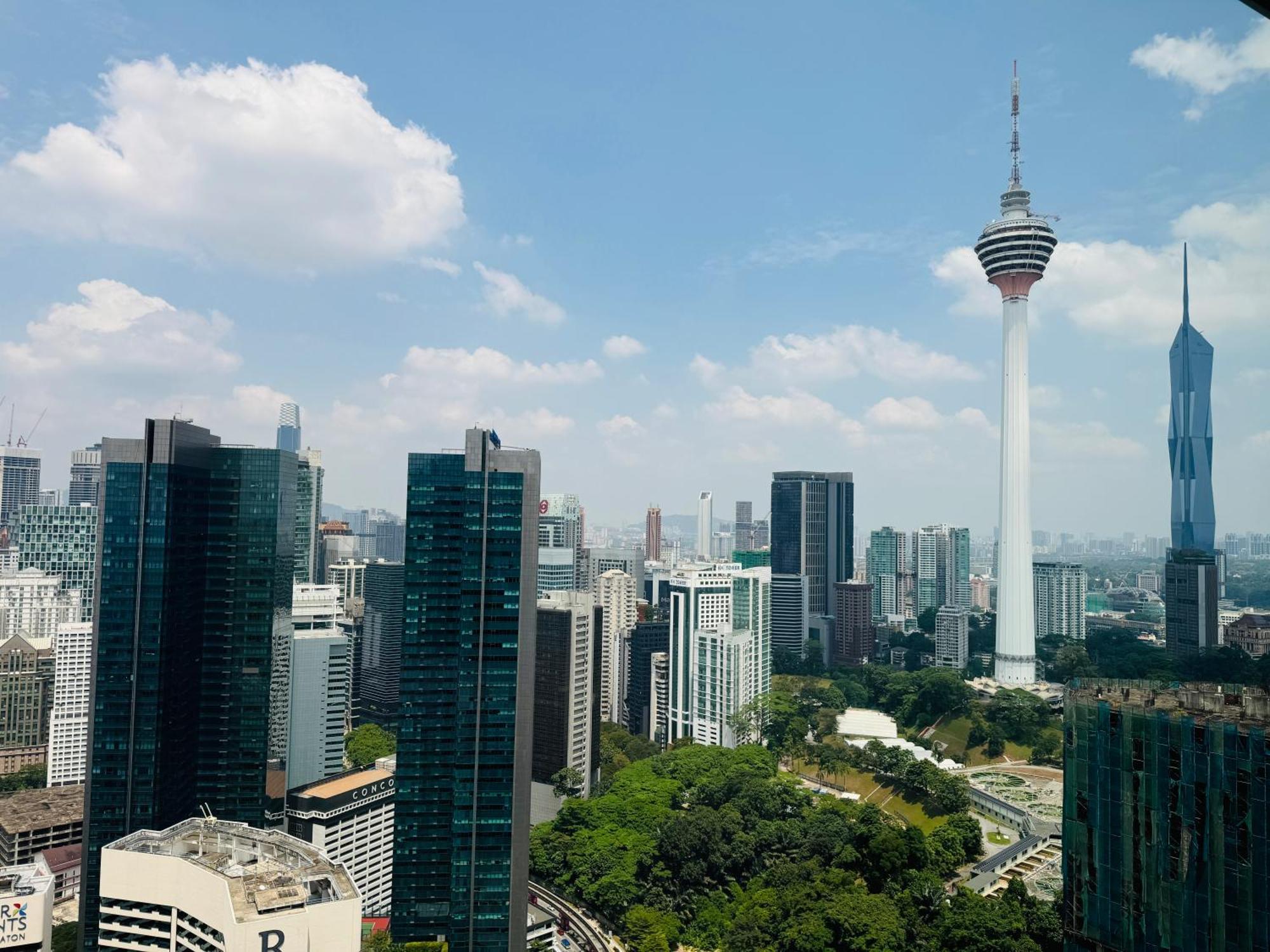 Platinum Klcc By Rainbow Suites Kuala Lumpur Exterior photo